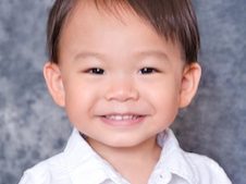 雲石灰背景上門學生相