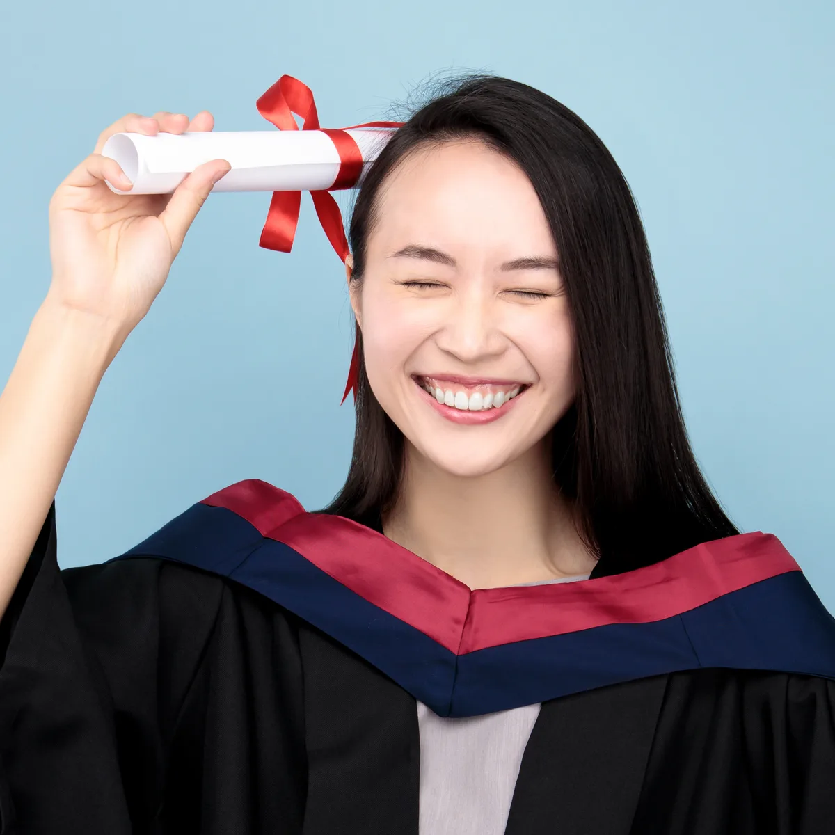大學學士照 ‧ 清爽淺藍背景寫真 - Studio Photobi HK